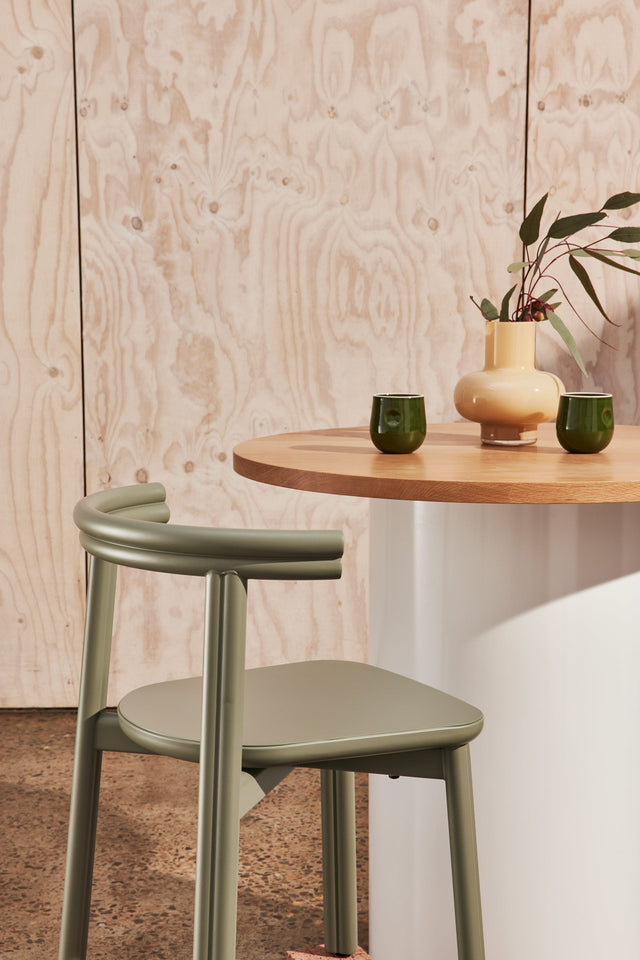 Twill Metal Bar Chair | Metal Counter Stool | Gibson Karlo | DesignByThem | Gallery