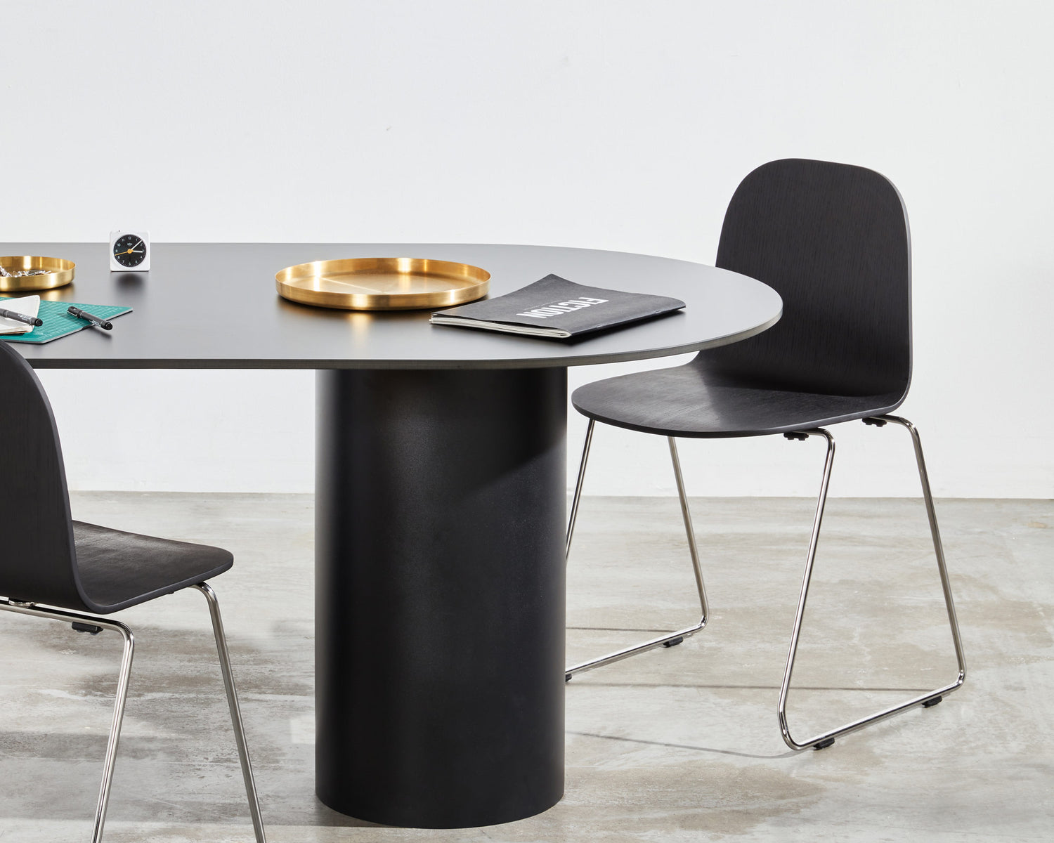 Black Dial Table - Pill and Potato Chair | Dining and Meeting Table | DesignByThem | Gallery 