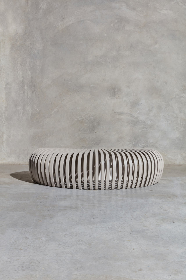 Ribs Bench Outdoor | Aluminium Metal Outdoor Seating Furniture | Stefan Lie | DesignByThem