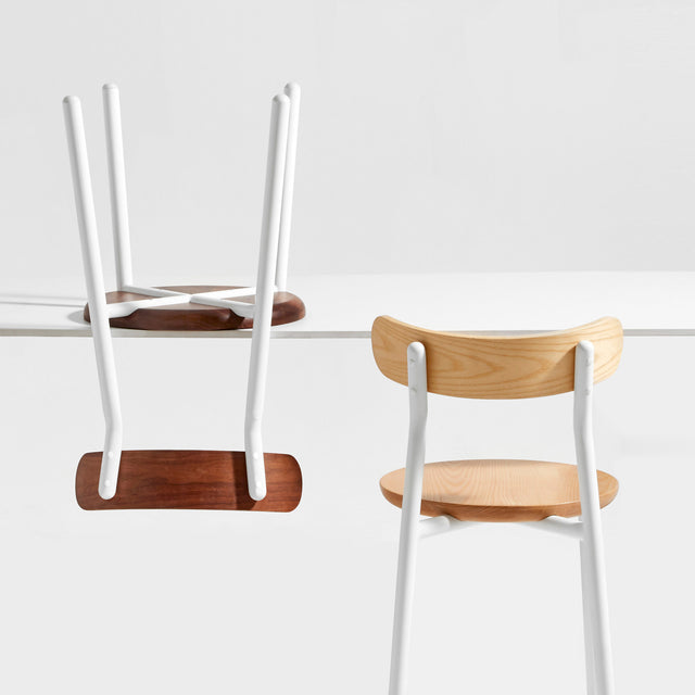 Welcome Back Them Chair