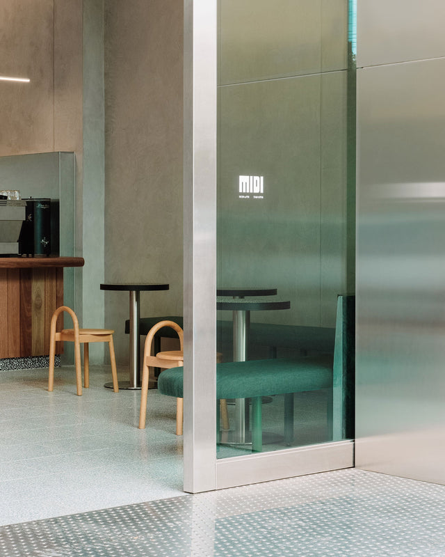 Midi Cafe, Sans-Arc, VIC