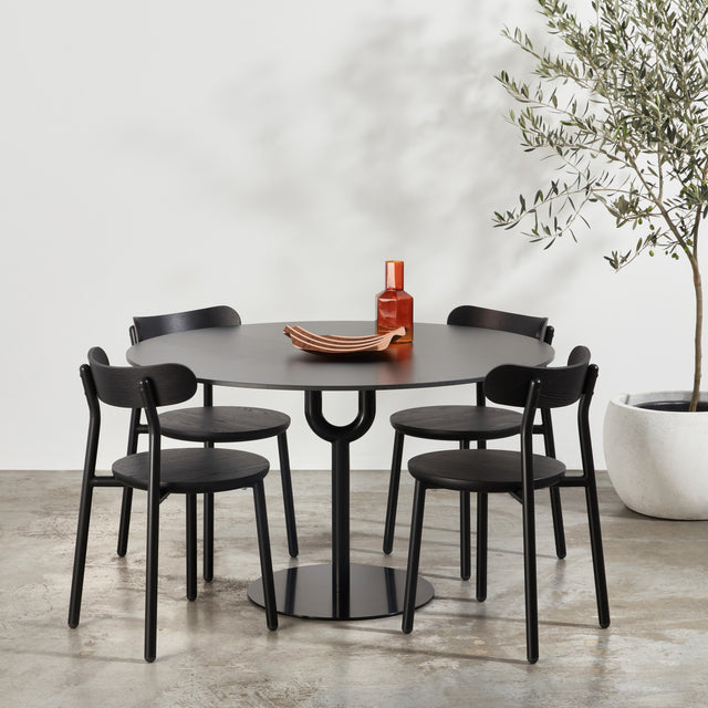 Dining & Meeting Tables