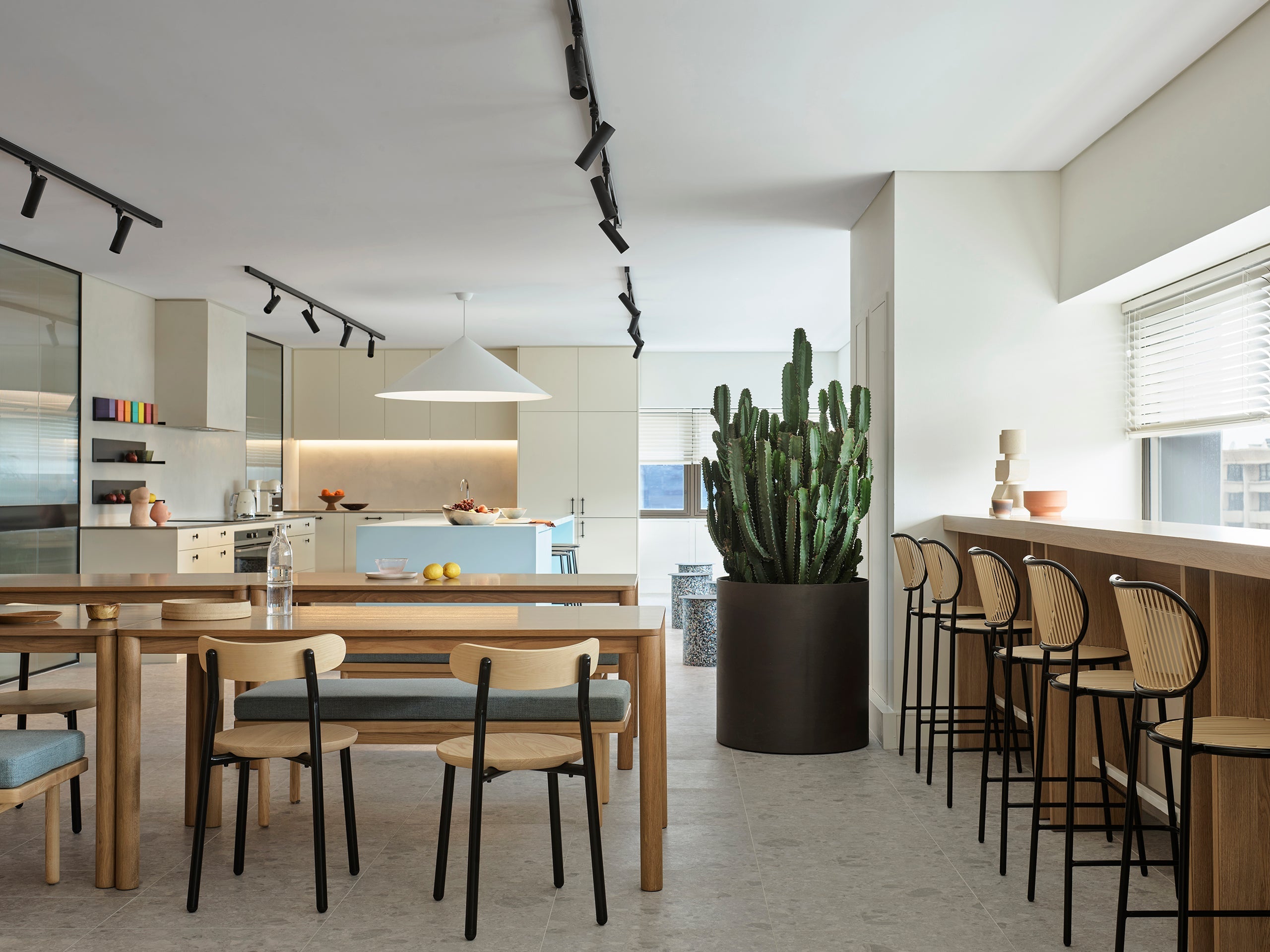 Piper Bar Chair at Vida Glow HQ by Arent&Pyke | DesignByThem | Gallery