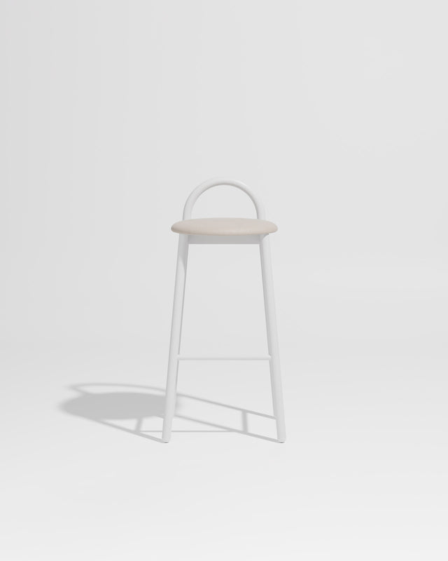 Bobby Bar Stool Metal Upholstered | Daniel Tucker | DesignByThem ** Maraham Merit 030 / White