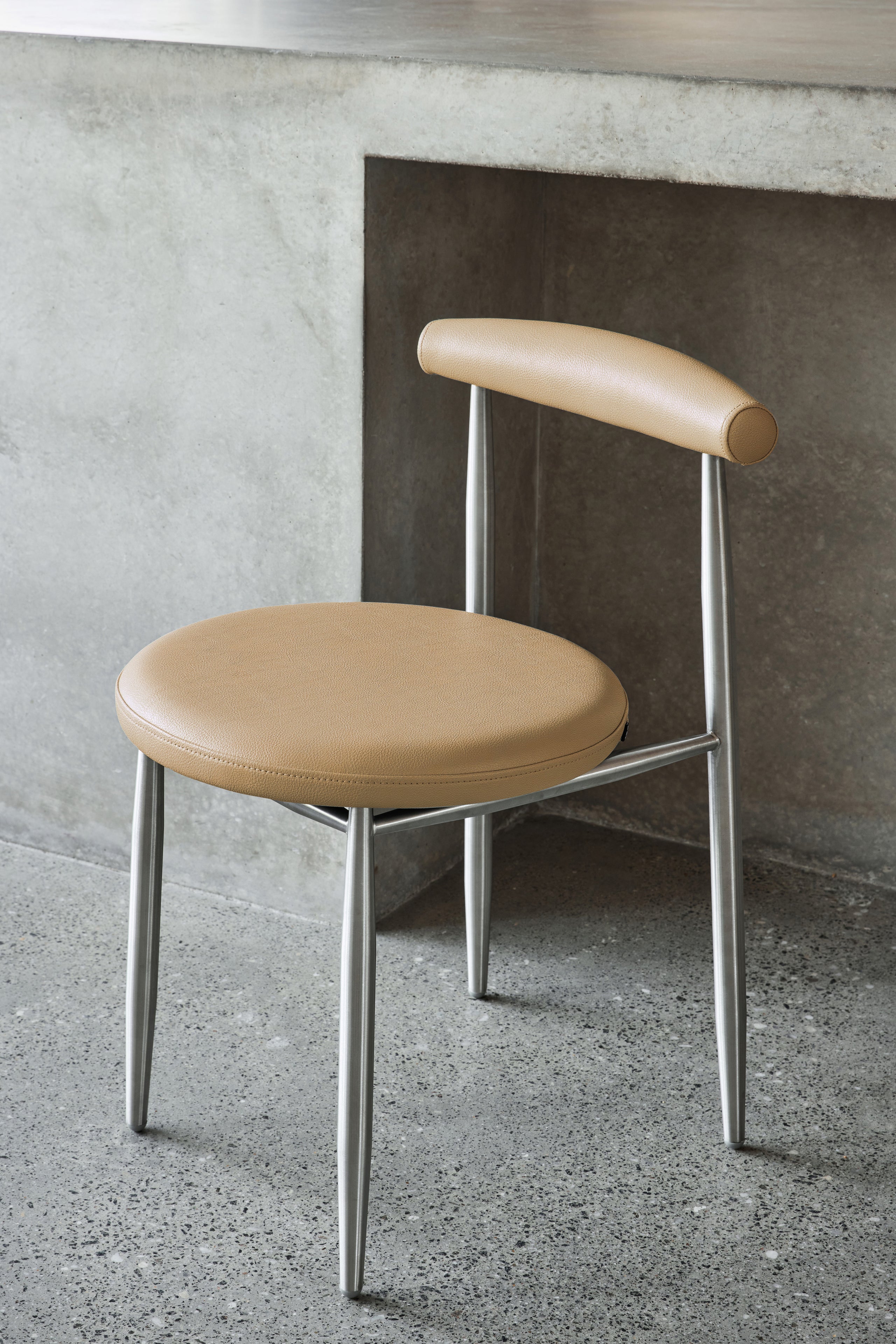 Swage Chair | Angus Easthope | DesignByThem | Gallery