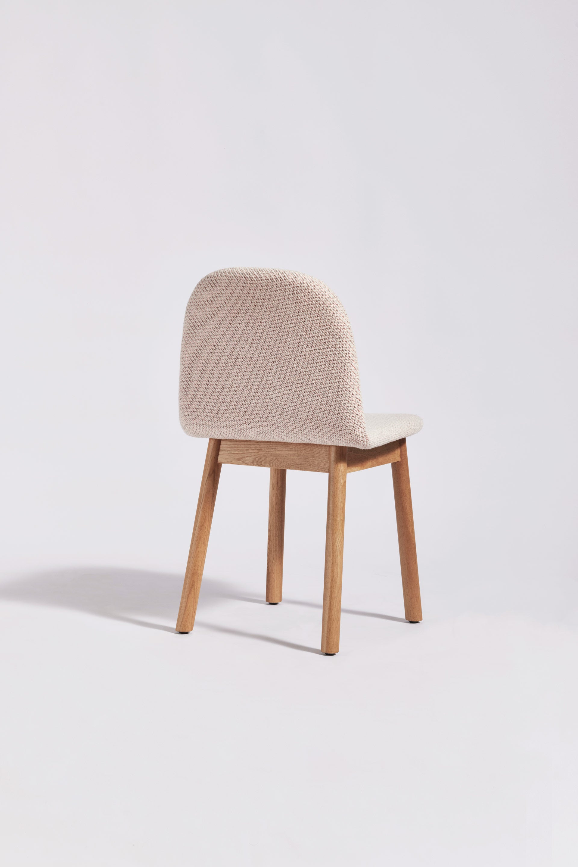 Potato Chair | Timber Dining Office Chair with Handle | GibsonKarlo | DesignByThem ** HF7 Kvadrat Coda 2 0116