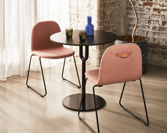 Potato Chair Upholstered | Sled Base | Gibson Karlo | DesignByThem | HF2 - Maharam Messenger Krill / Beige Handle