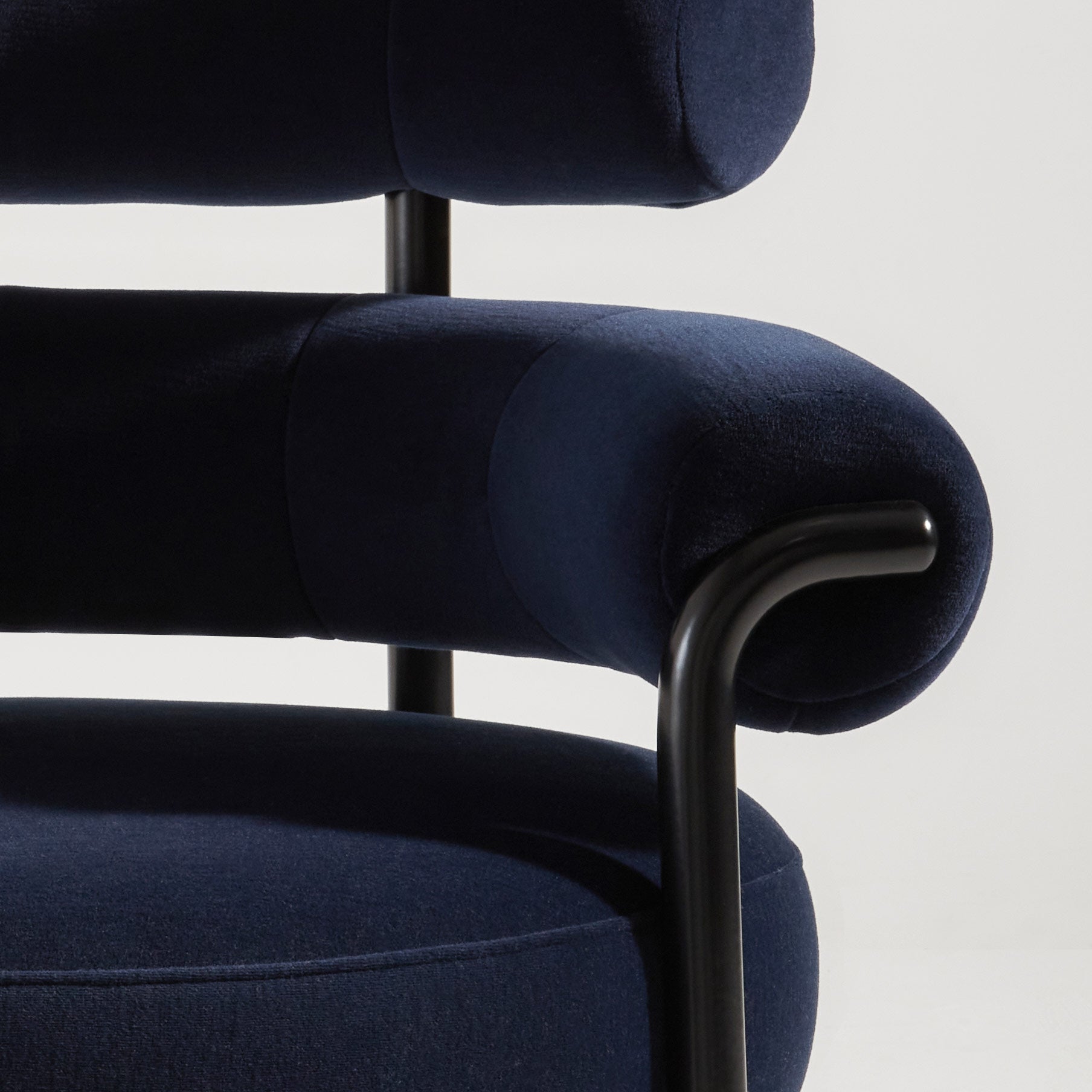 Olio Armchair by Christina Bricknell and Gibson Karlo | Round Upholstered Chair Steel Frame | DesignByThem ** HF7 Gentle 2 - 783
