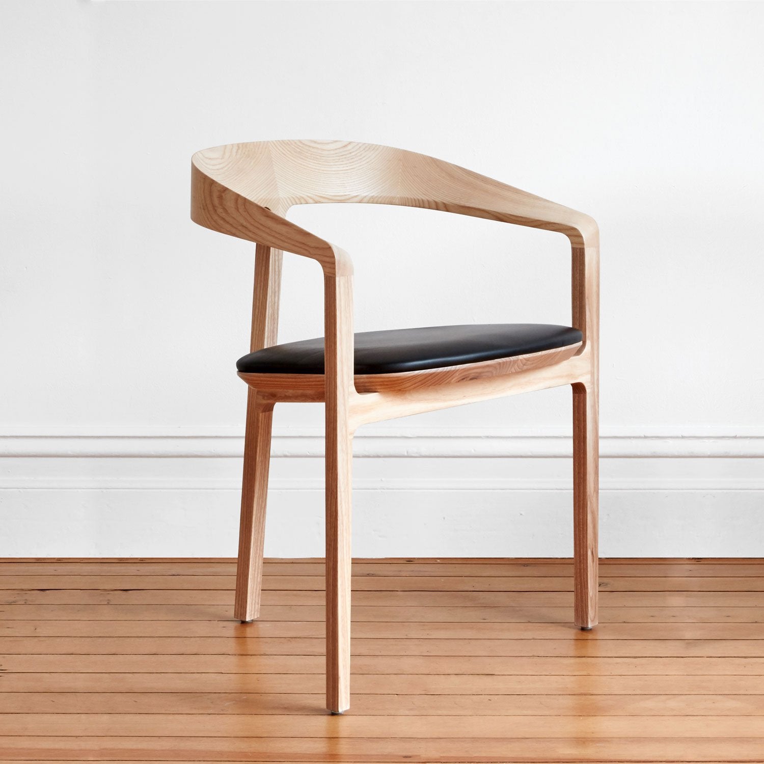 Bow Chair | Fabric or Leather Upholstered | Tom Fereday | DesignByThem ** HF2 Maharam Lariat (Vinyl) 006 Black