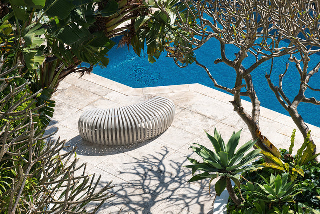 Ribs Bench Outdoor | Aluminium Metal Outdoor Seating Furniture | Stefan Lie | DesignByThem | Gallery